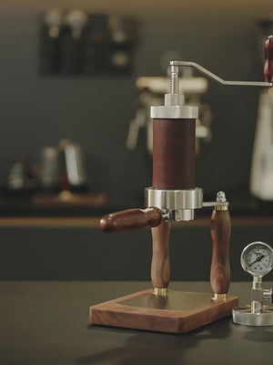 Aleman Nomad Hybrid Kannettava espressokone | Käsivetoinen ja pneumaattinen 2-in-1