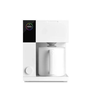 Modern vit kaffebryggare för handbryggning med precision och kontroll, del av Fellow, allt om kaffe.