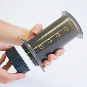 Lisävarusteet paineella aktivoituun manuaaliseen espressoon Aeropressillä, baristavarusteet, kaikki kahvista.