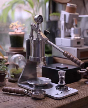 Aleman Sniper manuaalisella vivulla varustettu espressokone | Precision Tower ruostumattomasta teräksestä